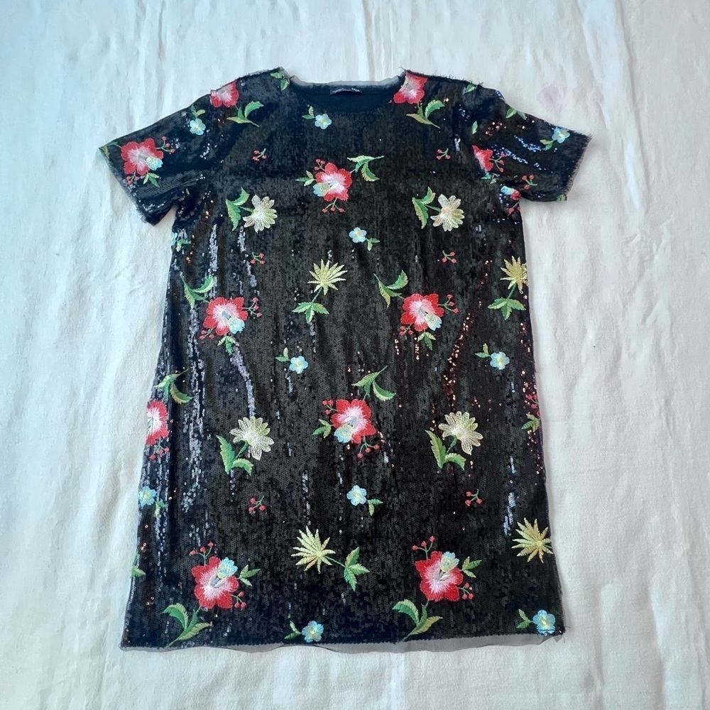 ZARA BLACK SEQUINED SHIFT MINI DRESS MULTICOLORED FLORAL EMBROIDERY WOMEN SIZE M - Picture 7 of 13
